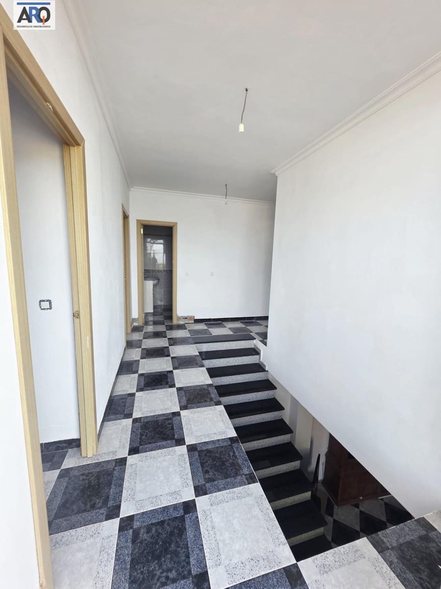 7 sypialnia Willa na sprzedaż w Comares z garażem - 399 000 € (Ref: 9978792)