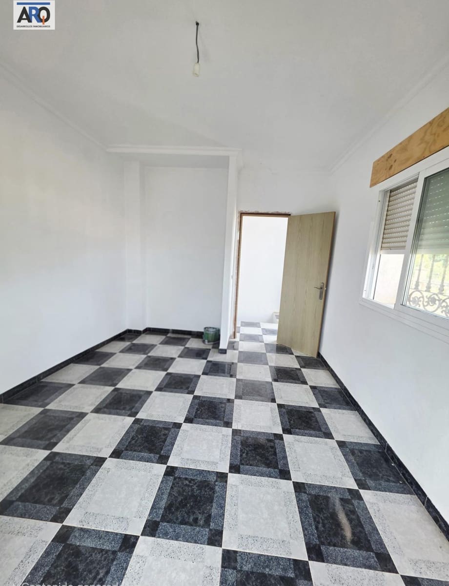 7 sypialnia Willa na sprzedaż w Comares z garażem - 399 000 € (Ref: 9978792)