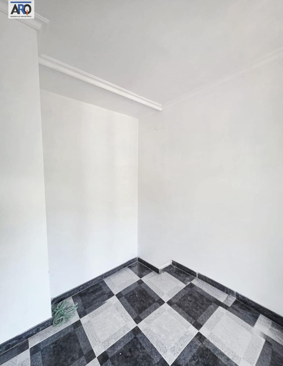 7 sypialnia Willa na sprzedaż w Comares z garażem - 399 000 € (Ref: 9978792)