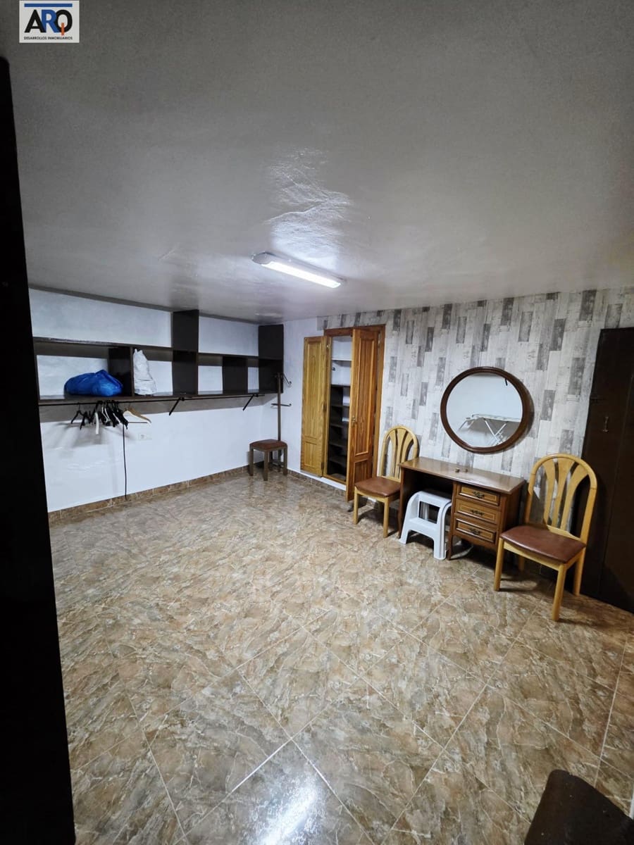 5 bedroom Finca/Country House for sale in Almogia with garage - € 260,000 (Ref: 9978793)
