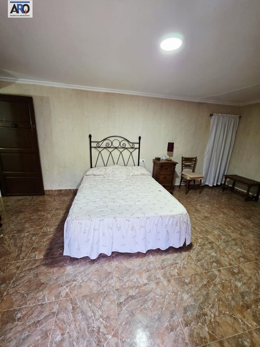 5 bedroom Finca/Country House for sale in Almogia with garage - € 260,000 (Ref: 9978793)