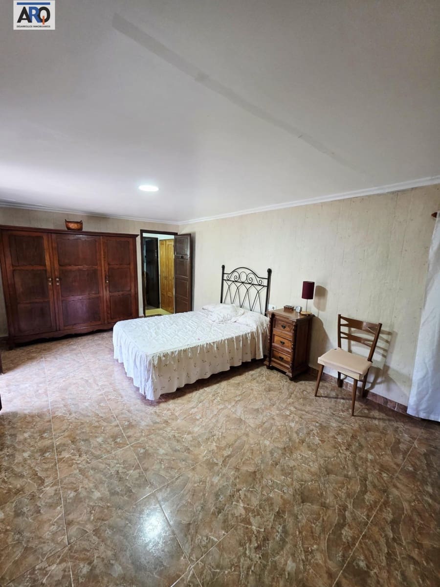 5 bedroom Finca/Country House for sale in Almogia with garage - € 260,000 (Ref: 9978793)