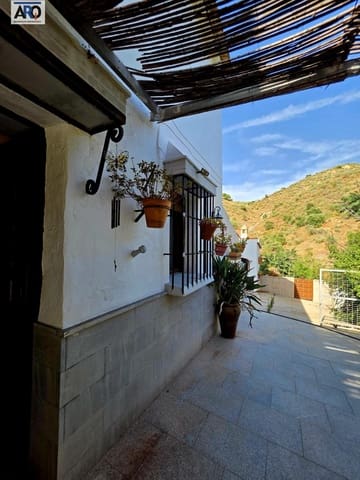 5 bedroom Finca/Country House for sale in Almogía with garage - € 260,000 (Ref: 9978793)