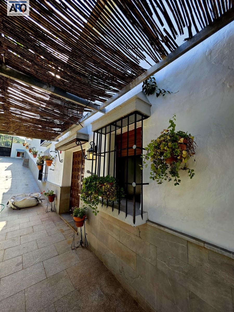 5 bedroom Finca/Country House for sale in Almogia with garage - € 260,000 (Ref: 9978793)