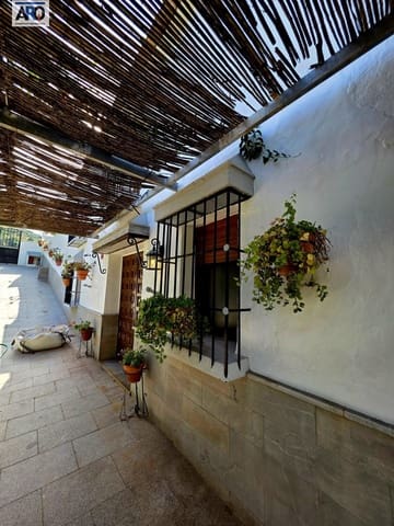 5 bedroom Finca/Country House for sale in Almogía with garage - € 260,000 (Ref: 9978793)