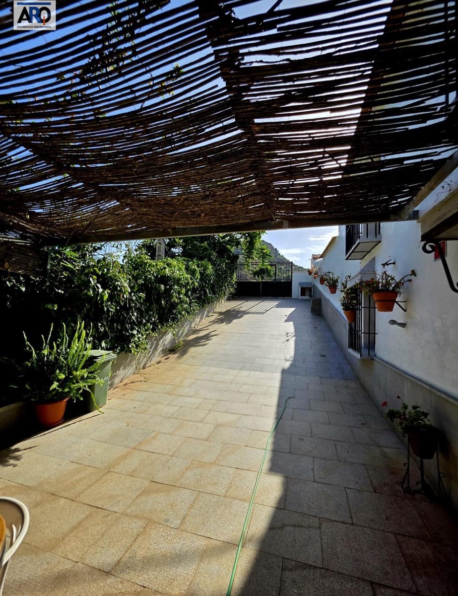 5 bedroom Finca/Country House for sale in Almogia with garage - € 260,000 (Ref: 9978793)