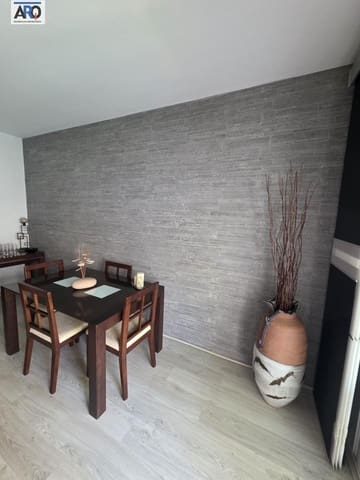 3 Zimmer Villa zu verkaufen in Humilladero mit Pool Garage - 295.000 € (Ref: 9978796)