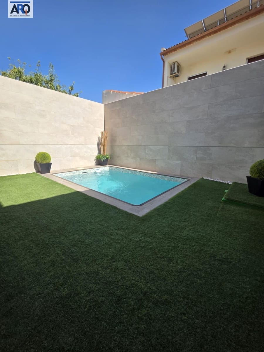 3 soverom Villa til salgs i Humilladero med svømmebasseng garasje - € 295 000 (Ref: 9978796)