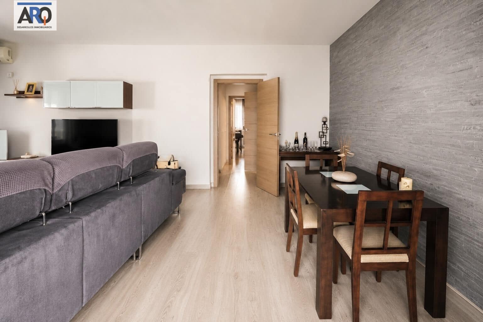 3 soverom Villa til salgs i Humilladero med svømmebasseng garasje - € 295 000 (Ref: 9978796)