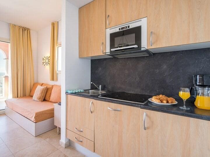2 soverom Leilighet til salgs i Manilva - € 140 000 (Ref: 9978800)