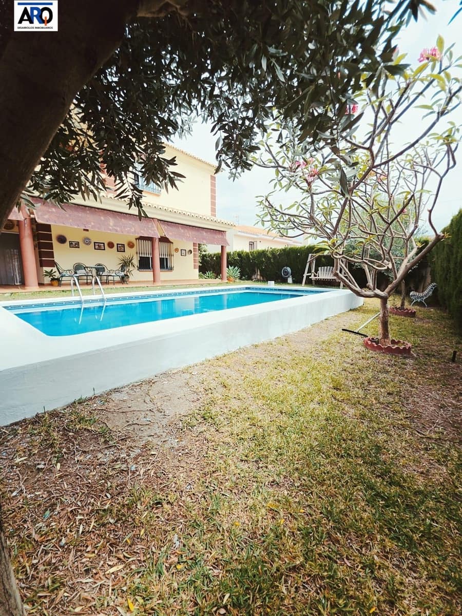 5 soveværelse Villa til salg i Rincon de la Victoria med swimmingpool garage - € 1.150.000 (Ref: 9978801)