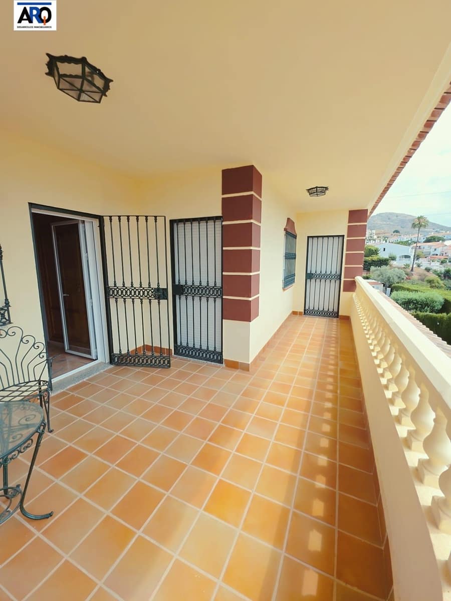 5 soveværelse Villa til salg i Rincon de la Victoria med swimmingpool garage - € 1.150.000 (Ref: 9978801)