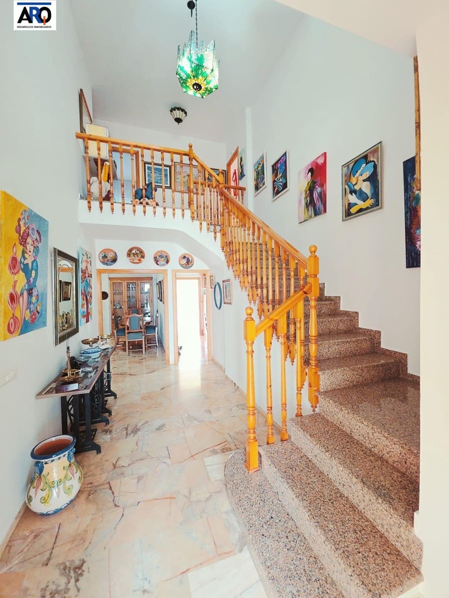 5 soveværelse Villa til salg i Rincon de la Victoria med swimmingpool garage - € 1.150.000 (Ref: 9978801)