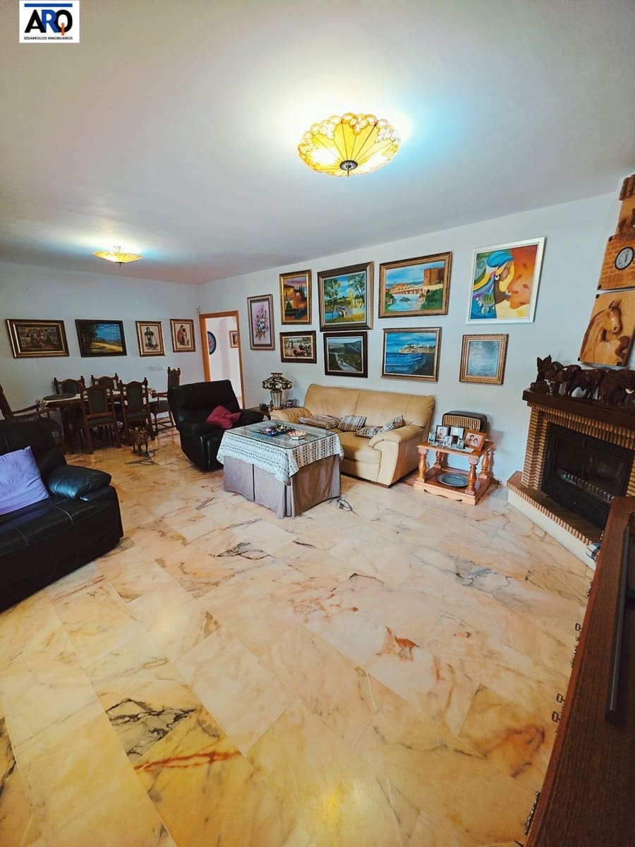 5 soveværelse Villa til salg i Rincon de la Victoria med swimmingpool garage - € 1.150.000 (Ref: 9978801)