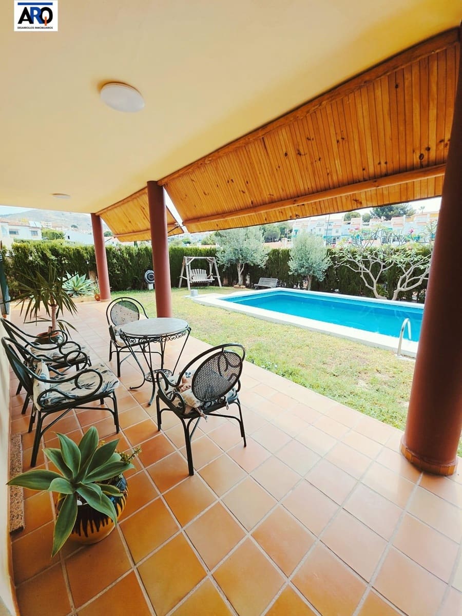 5 soveværelse Villa til salg i Rincon de la Victoria med swimmingpool garage - € 1.150.000 (Ref: 9978801)