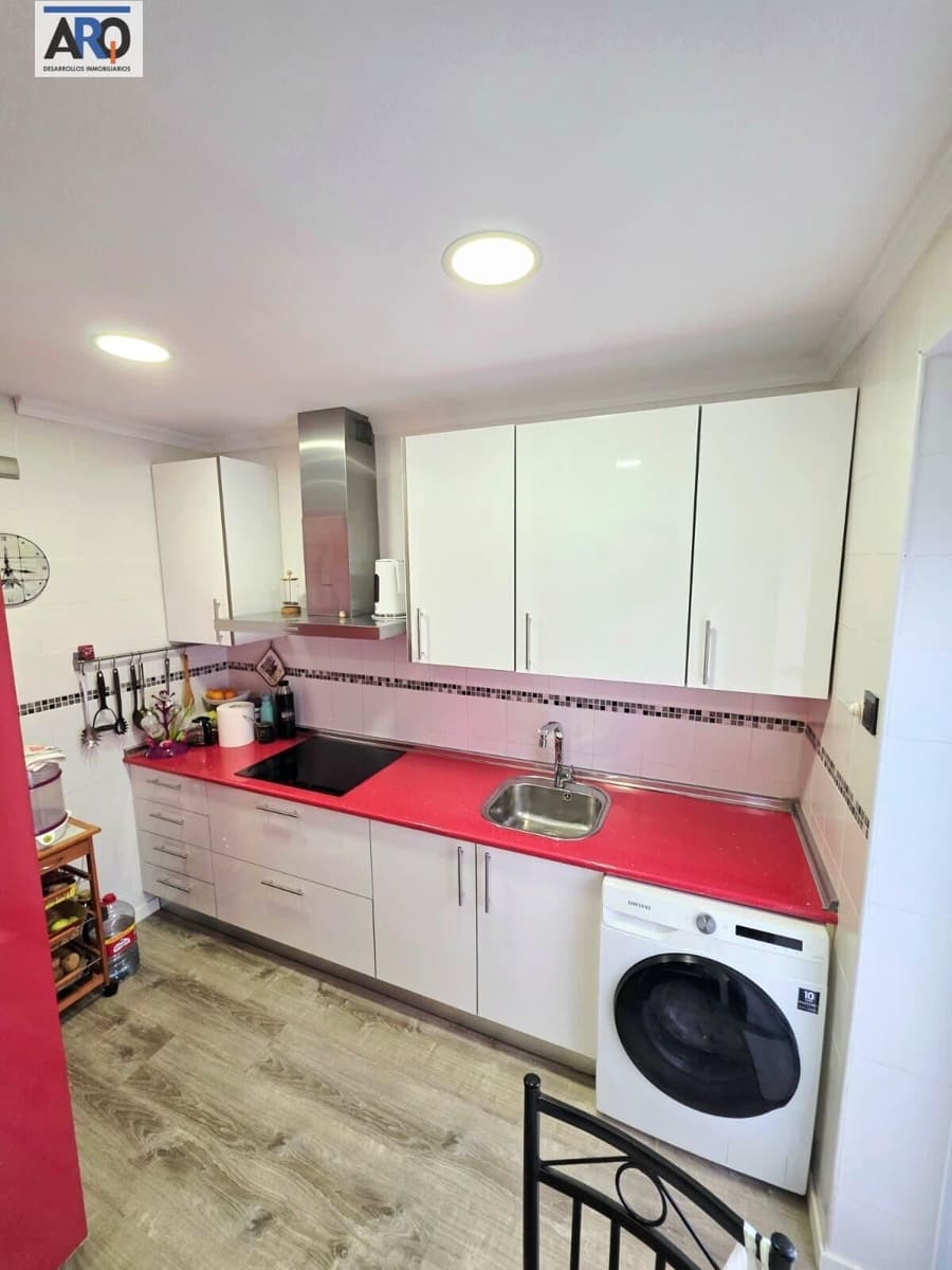3 slaapkamer Appartement te koop in Malaga stad - € 285.000 (Ref: 9978805)
