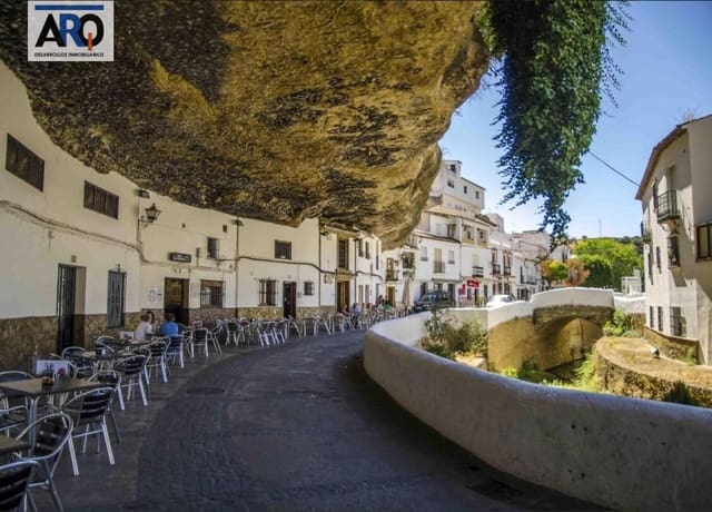 3 bedroom Townhouse for sale in Setenil de las Bodegas - € 109,000 (Ref: 9987148)