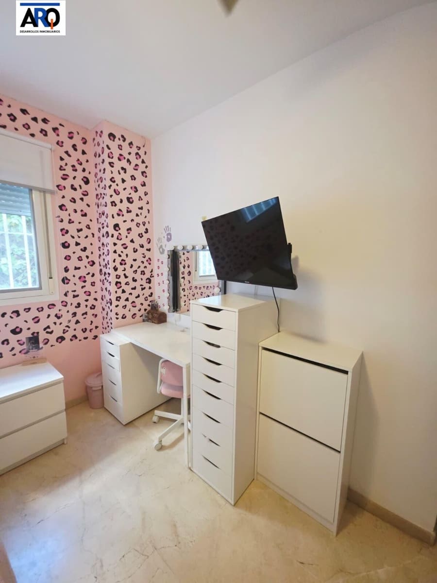 3 quarto Apartamento para venda em Rincon de la Victoria com piscina garagem - 350 000 € (Ref: 9998789)