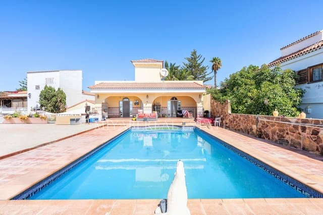 6 chambre Villa/Maison à vendre à El Salobre, San Bartolomé de Tirajana avec piscine - 950 000 € (Ref: 9410945)