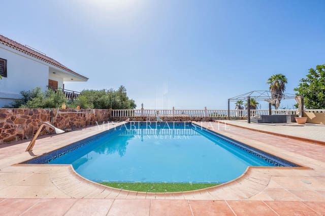 6 chambre Villa/Maison à vendre à El Salobre, San Bartolomé de Tirajana avec piscine - 950 000 € (Ref: 9410945)