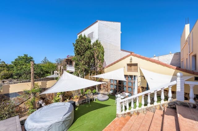 6 chambre Villa/Maison à vendre à El Salobre, San Bartolomé de Tirajana avec piscine - 950 000 € (Ref: 9410945)