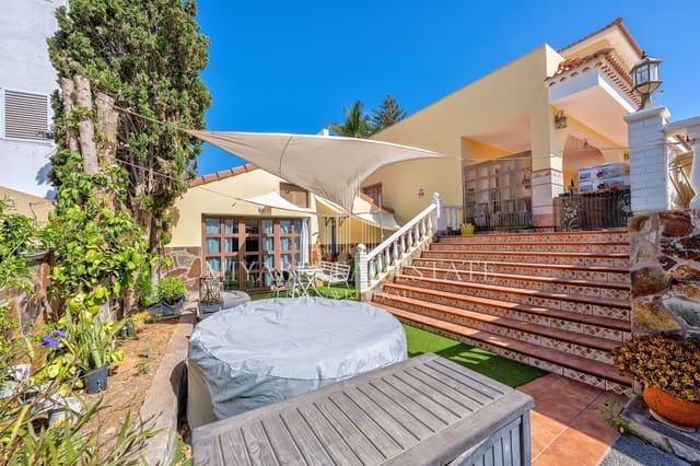 6 chambre Villa/Maison à vendre à El Salobre, San Bartolomé de Tirajana avec piscine - 950 000 € (Ref: 9410945)