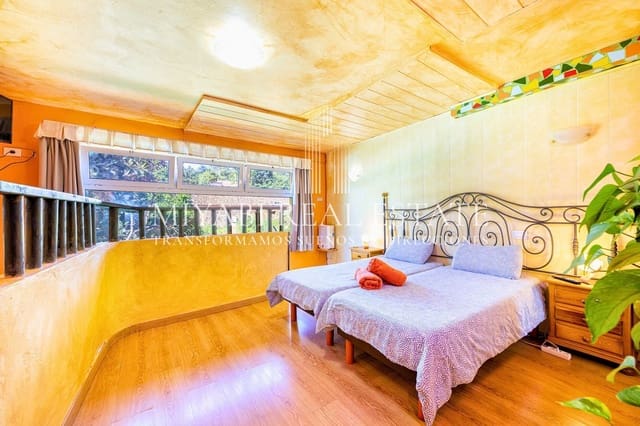 6 bedroom Finca/Country House for sale in Valleseco with pool - € 1,290,000 (Ref: 9410946)