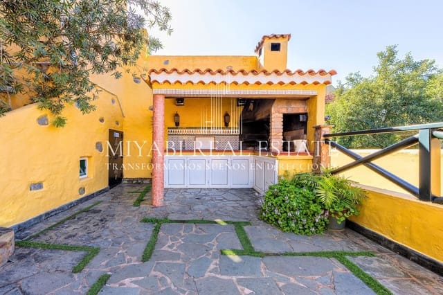 6 bedroom Finca/Country House for sale in Valleseco with pool - € 1,290,000 (Ref: 9410946)