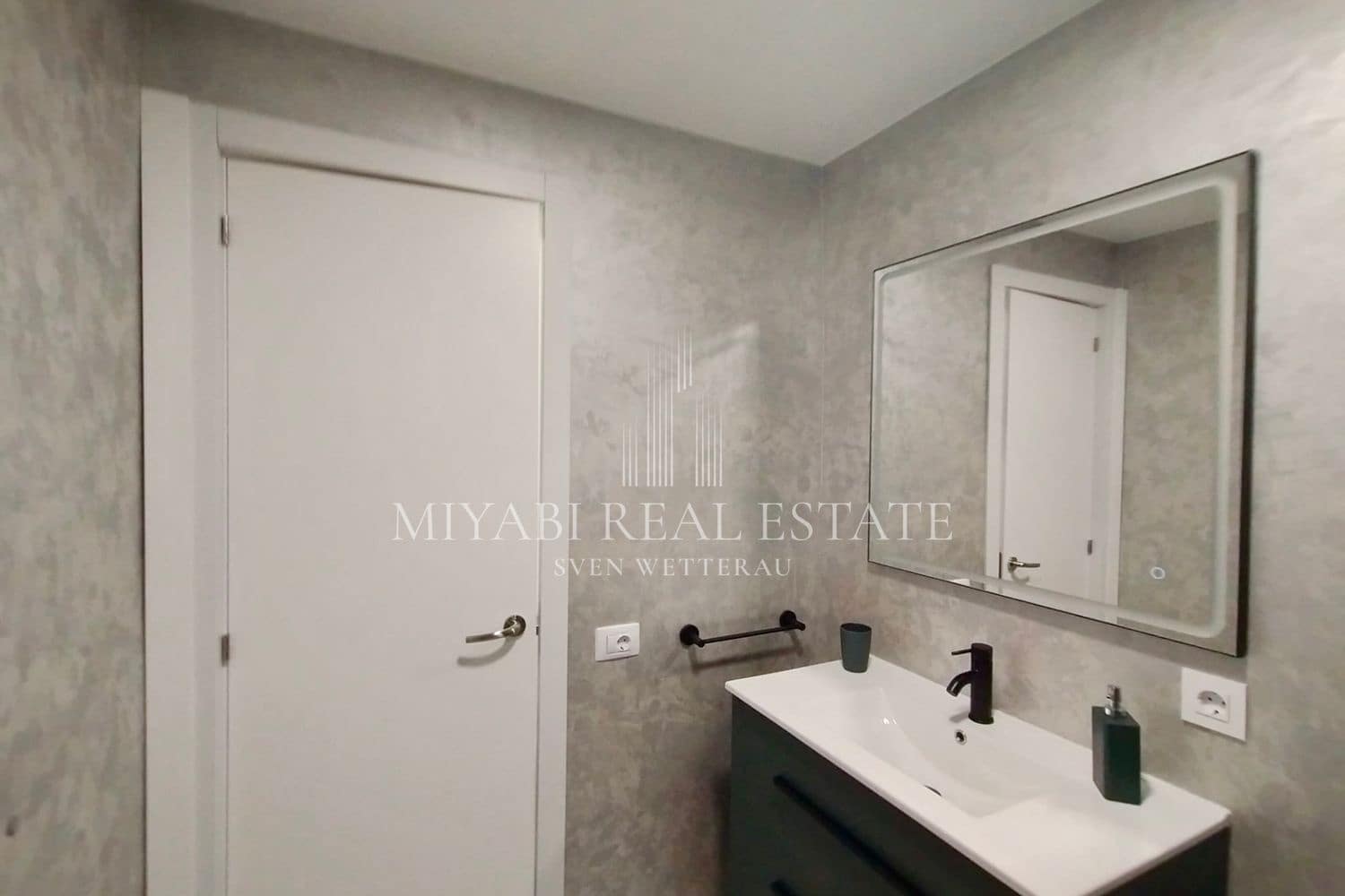 1 slaapkamer Flat te koop in Playa del Ingles met zwembad - € 280.000 (Ref: 9415894)