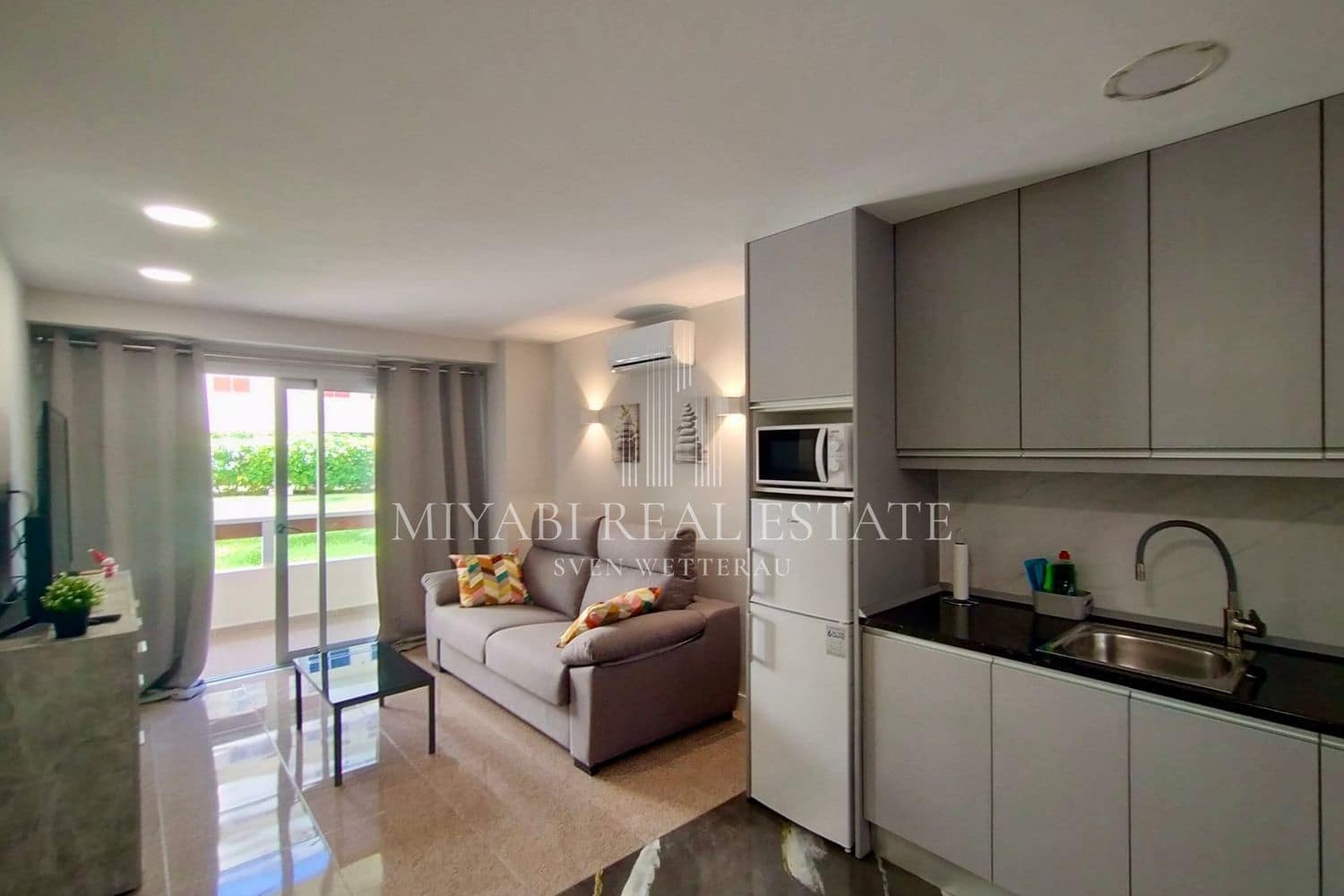 1 slaapkamer Flat te koop in Playa del Ingles met zwembad - € 280.000 (Ref: 9415894)
