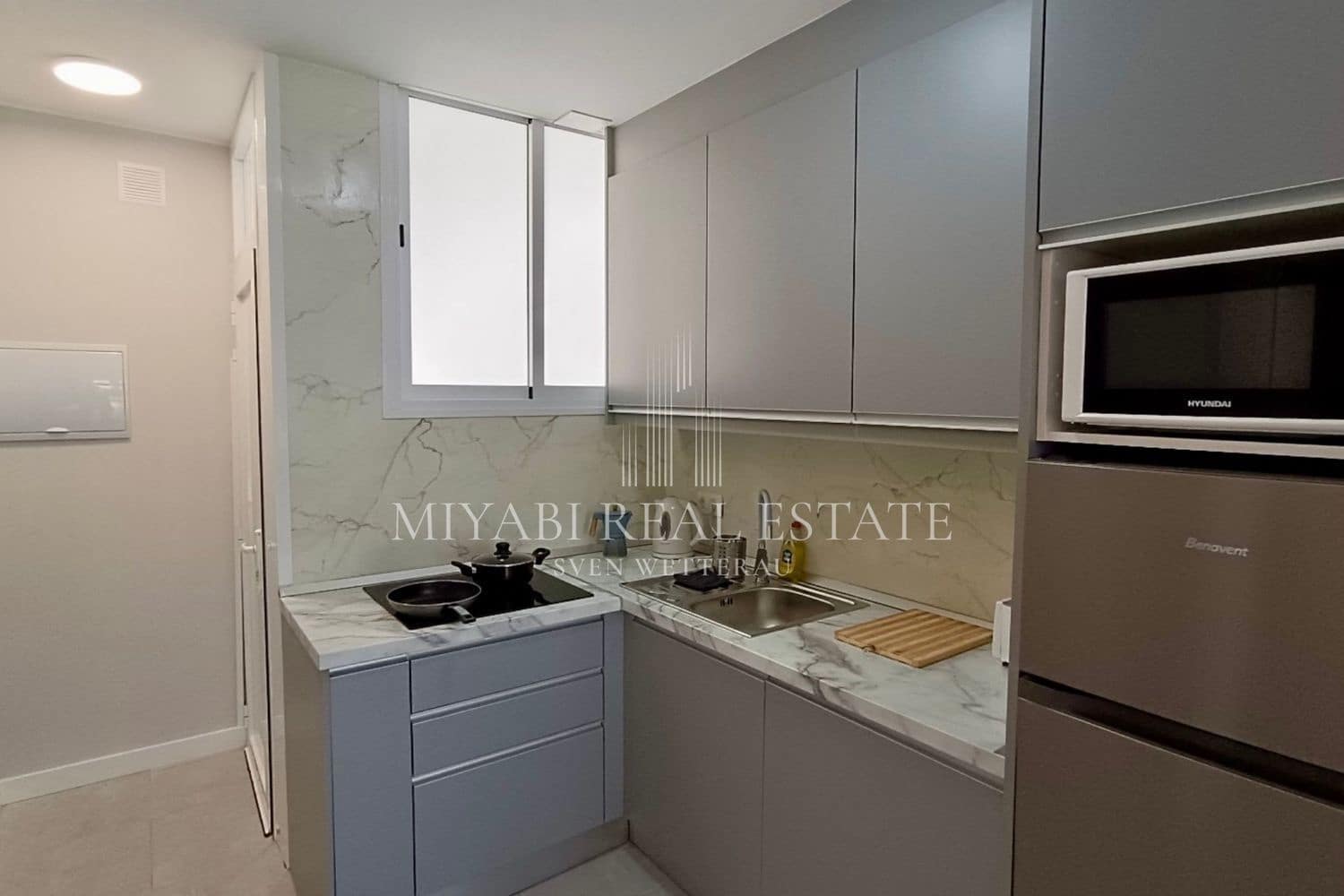 2 slaapkamer Flat te koop in Playa del Ingles met zwembad - € 320.000 (Ref: 9415895)