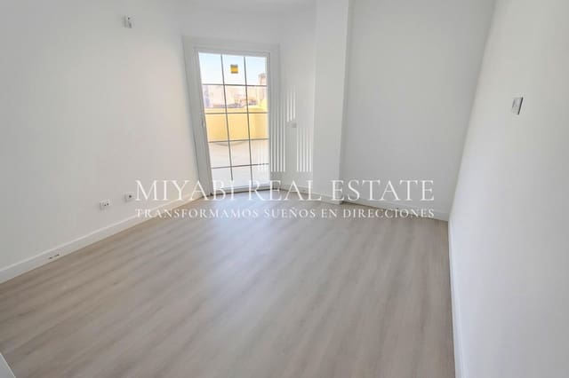 3 soveværelse Penthouse til salg i Santa Lucía de Tirajana - € 249.000 (Ref: 9415896)