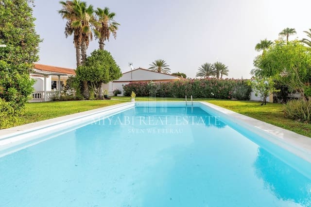 7 slaapkamer Villa te koop in Playa del Inglés, San Bartolomé de Tirajana met garage - € 1.535.000 (Ref: 9416177)
