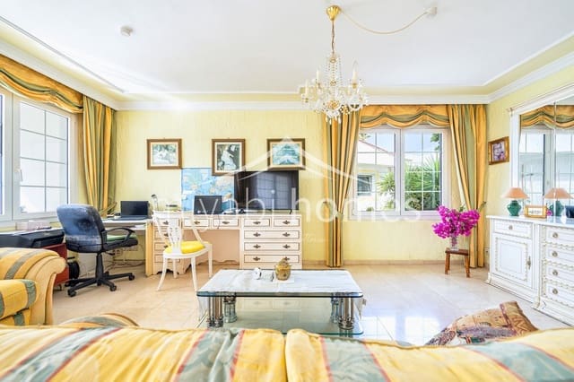 7 makuuhuone Bungalow myytävänä paikassa Playa del Inglés, San Bartolomé de Tirajana mukana 
autotalli - 1 450 000 € (Ref: 9416177)