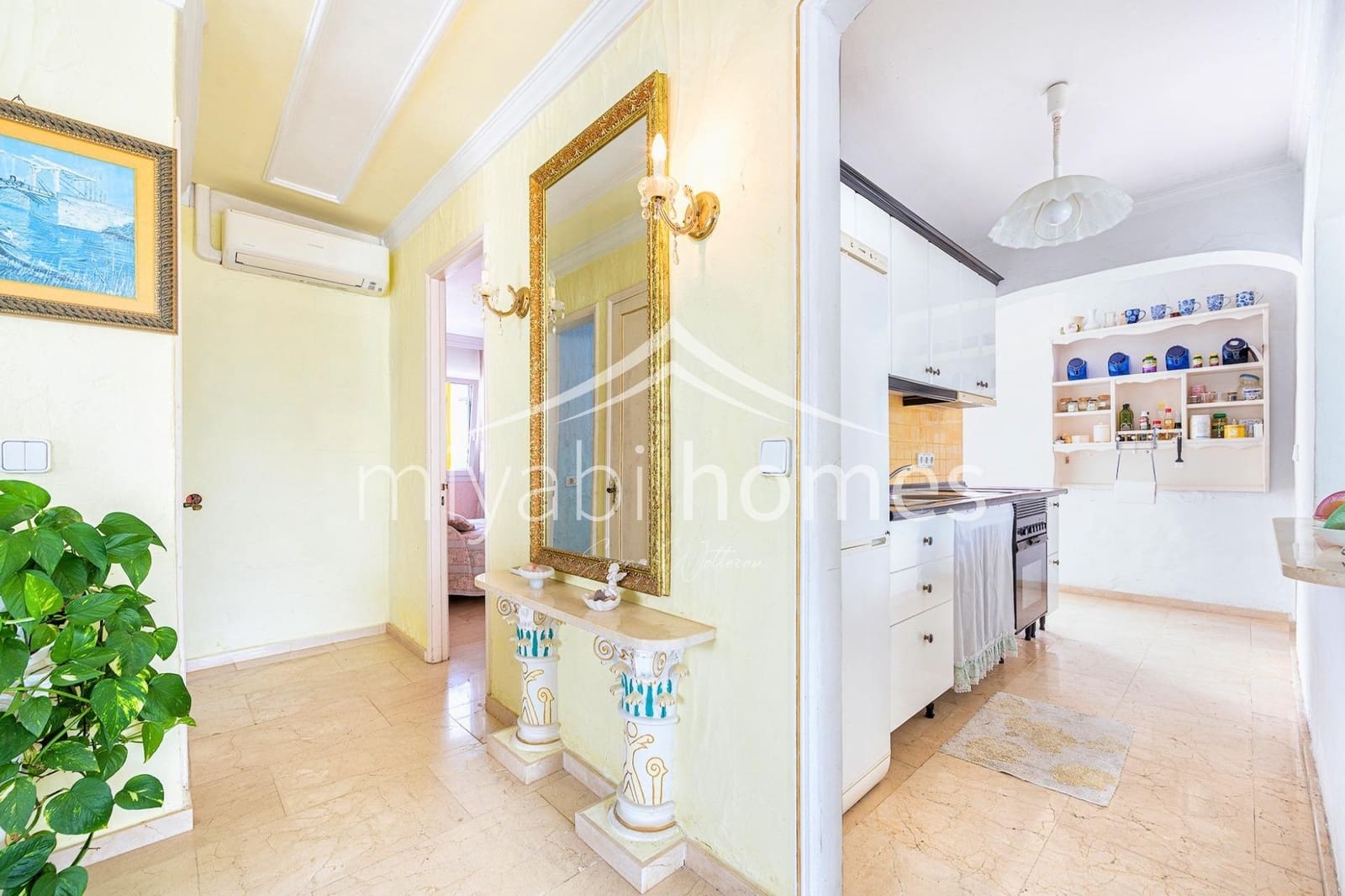 7 bedroom Bungalow for sale in Playa del Ingles with garage - € 1,450,000 (Ref: 9416177)