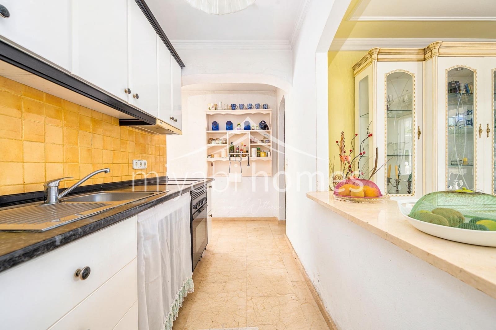 7 bedroom Bungalow for sale in Playa del Ingles with garage - € 1,450,000 (Ref: 9416177)