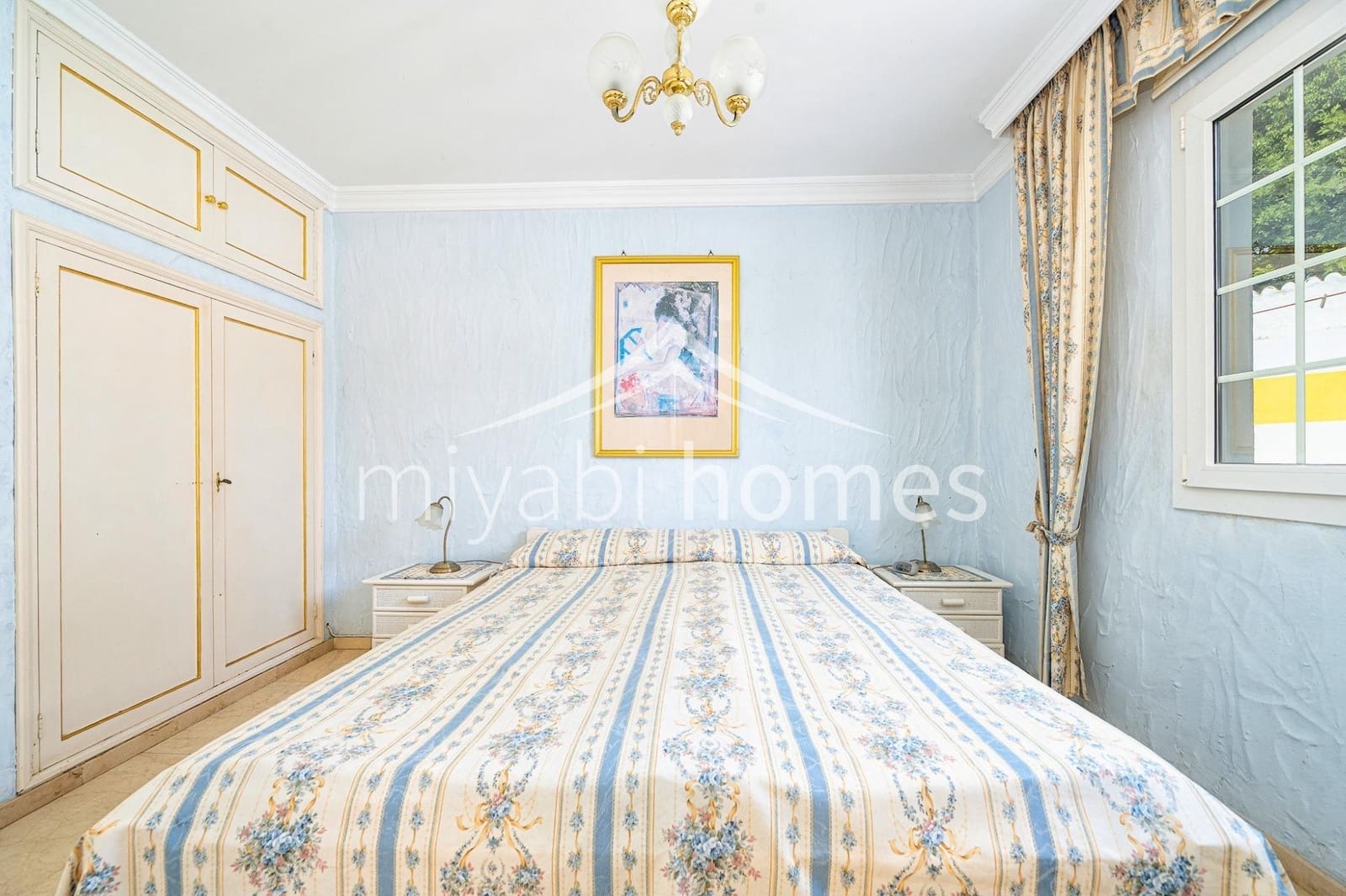 7 bedroom Bungalow for sale in Playa del Ingles with garage - € 1,450,000 (Ref: 9416177)