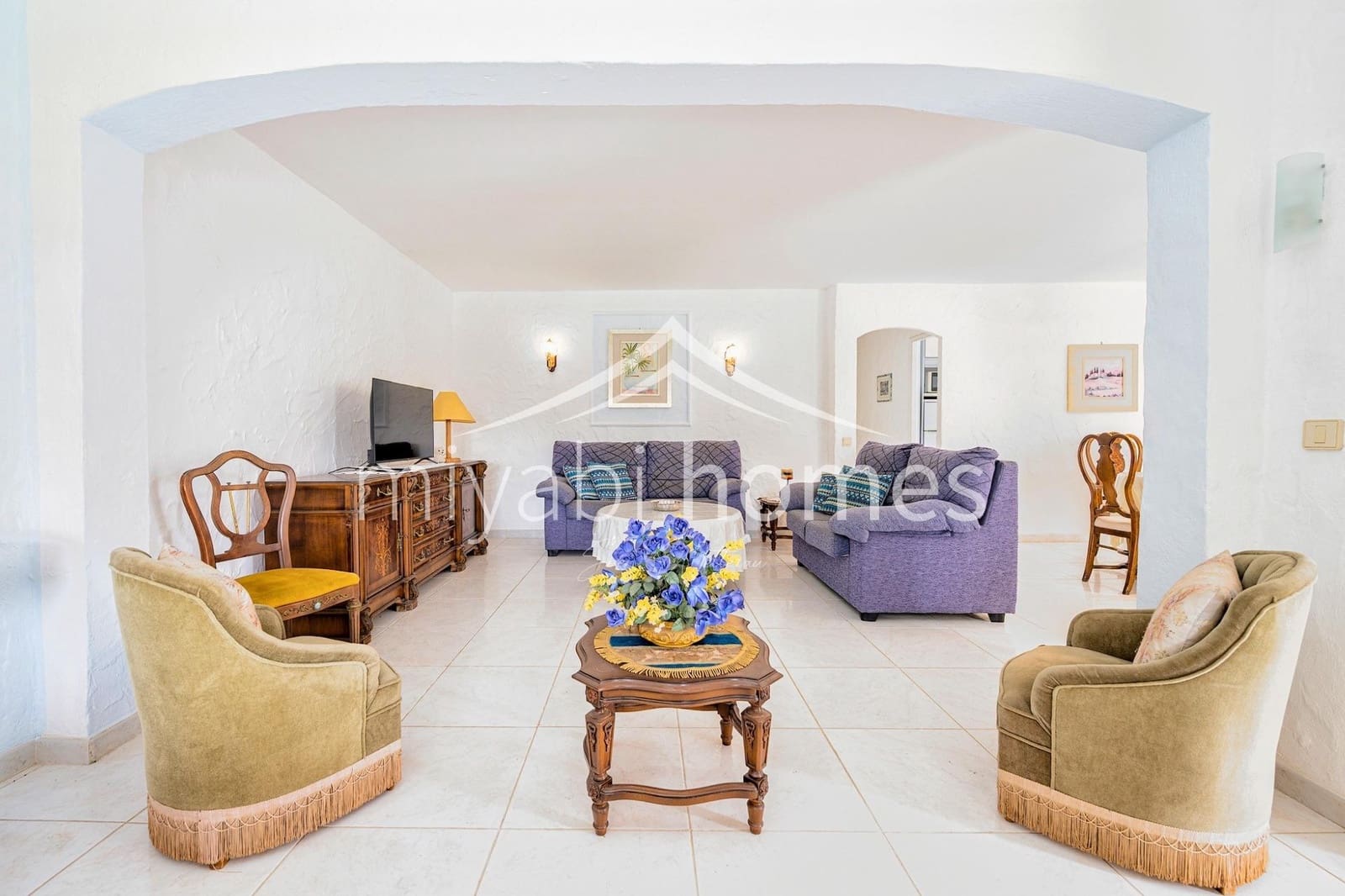 7 bedroom Bungalow for sale in Playa del Ingles with garage - € 1,450,000 (Ref: 9416177)