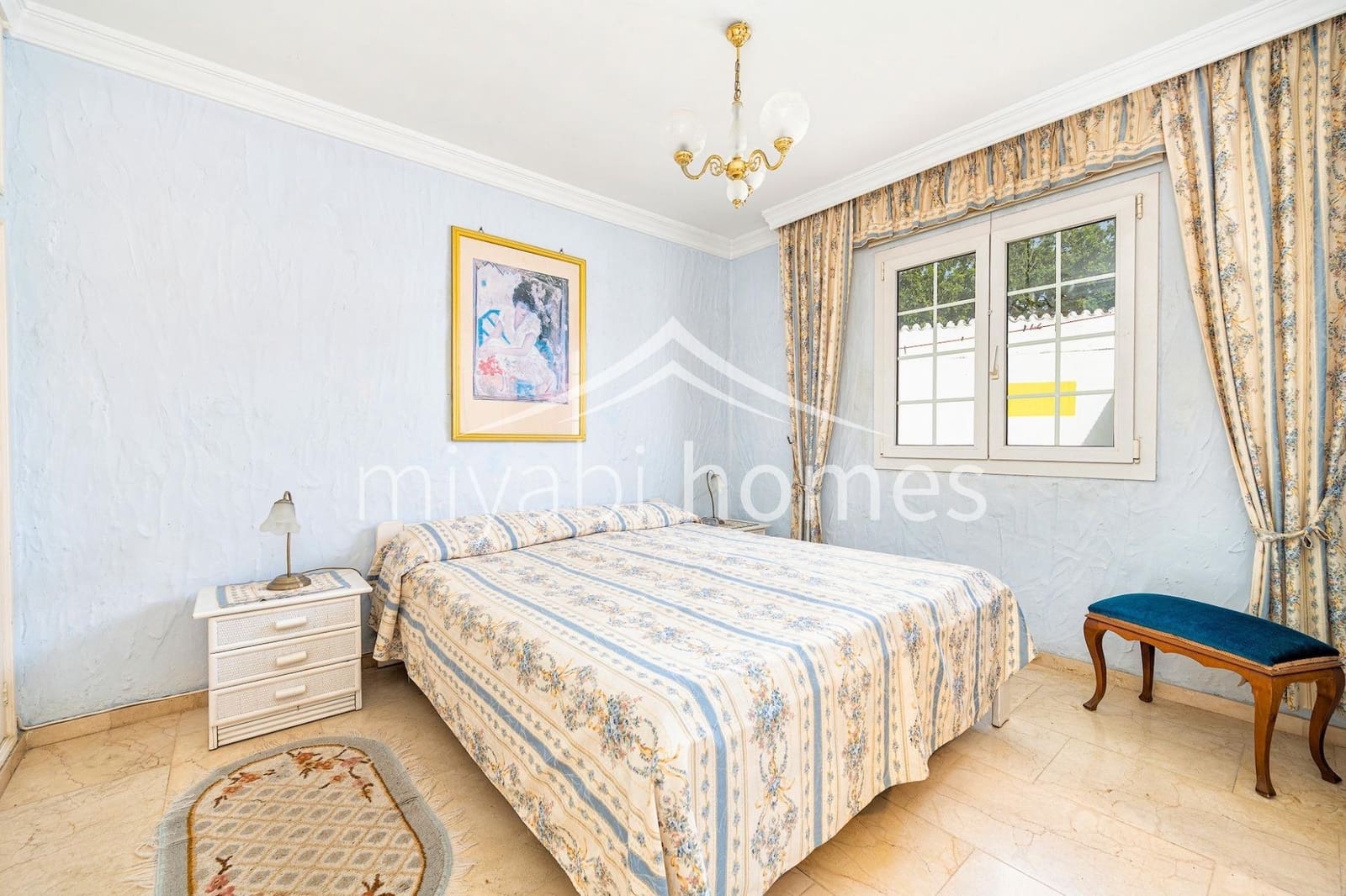 7 bedroom Bungalow for sale in Playa del Ingles with garage - € 1,450,000 (Ref: 9416177)