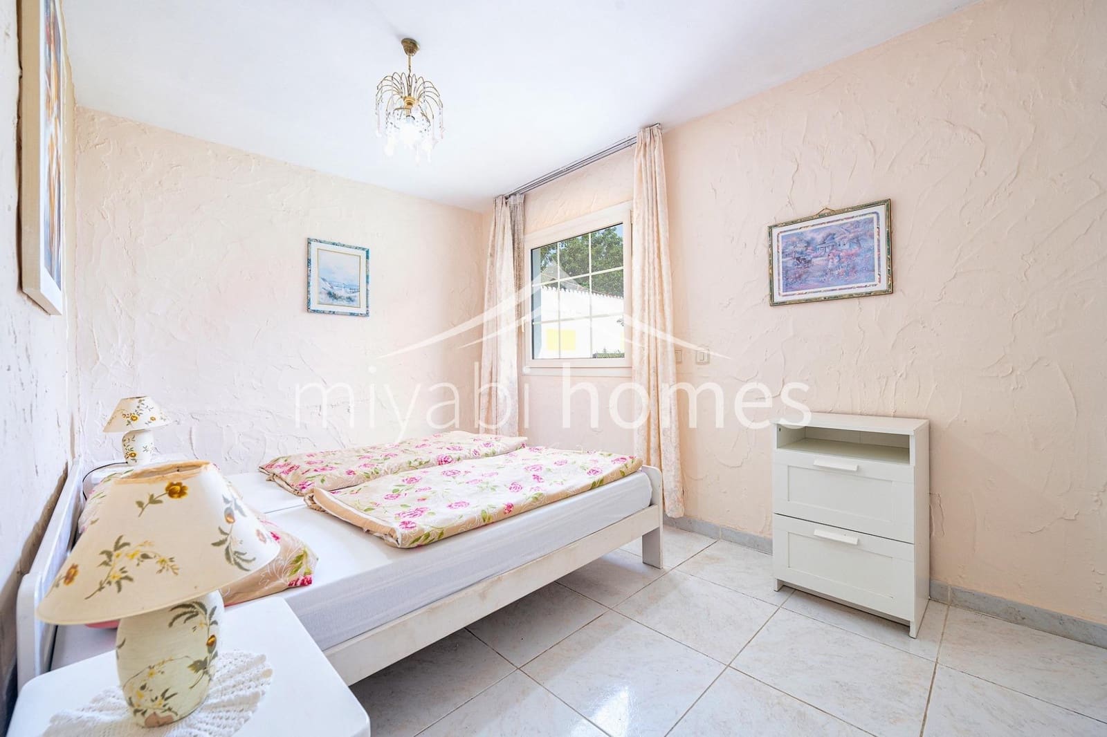 7 bedroom Bungalow for sale in Playa del Ingles with garage - € 1,450,000 (Ref: 9416177)