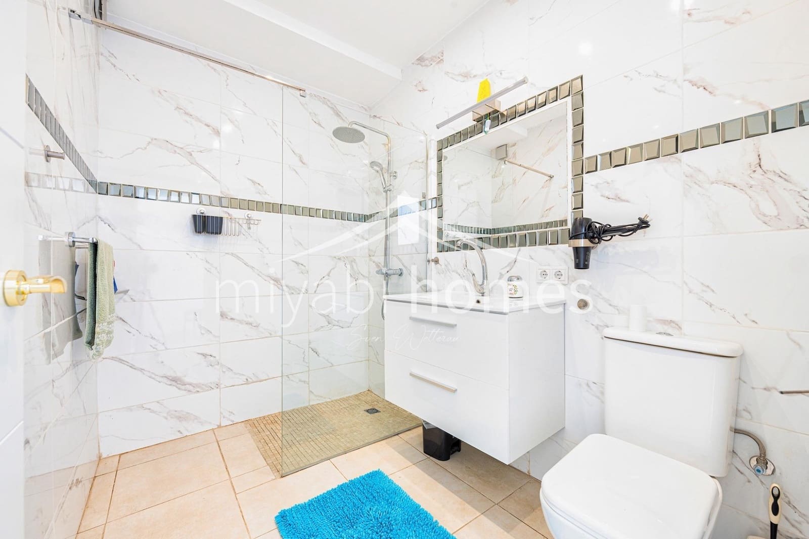 7 bedroom Bungalow for sale in Playa del Ingles with garage - € 1,450,000 (Ref: 9416177)