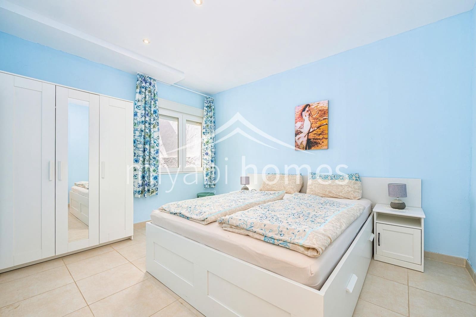 7 bedroom Bungalow for sale in Playa del Ingles with garage - € 1,450,000 (Ref: 9416177)