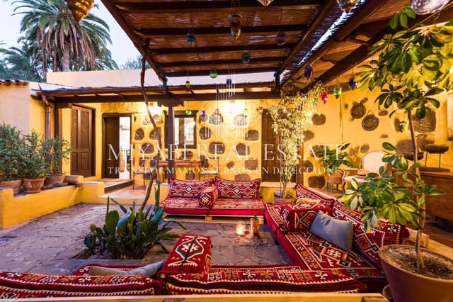 4 soveværelse Finca/Landehus til salg i Santa Lucía de Tirajana - € 650.000 (Ref: 9499745)