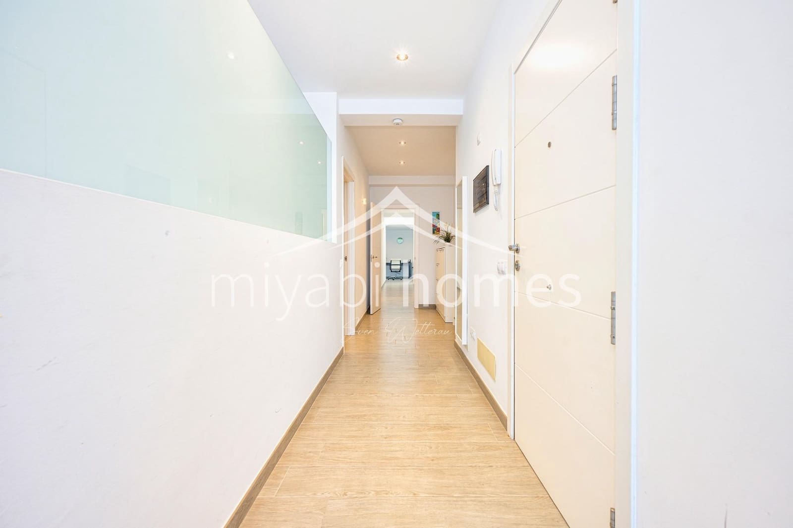 3 bedroom Apartment for sale in Las Palmas de Gran Canaria - € 335,000 (Ref: 9599496)