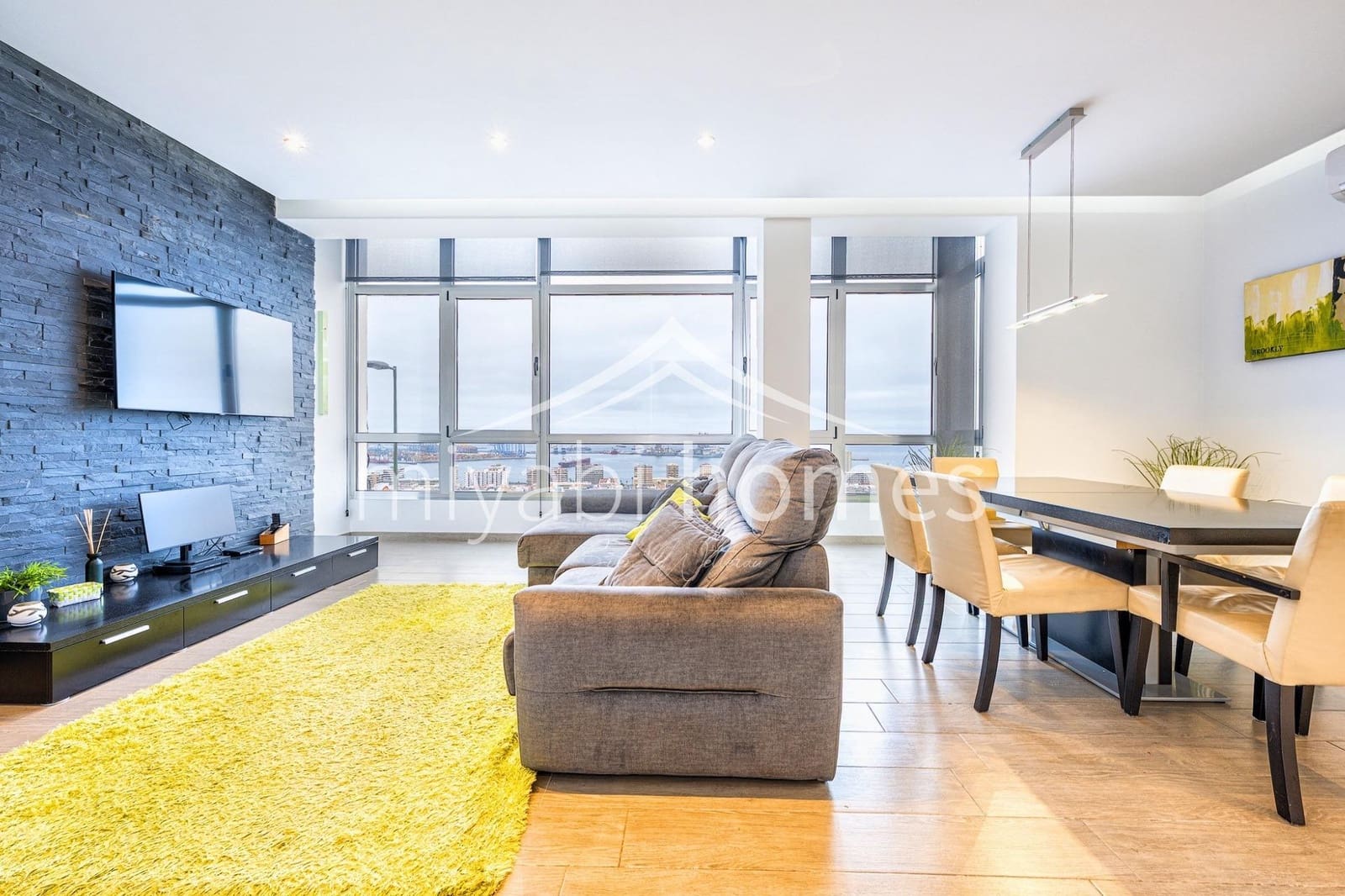 3 bedroom Apartment for sale in Las Palmas de Gran Canaria - € 335,000 (Ref: 9599496)