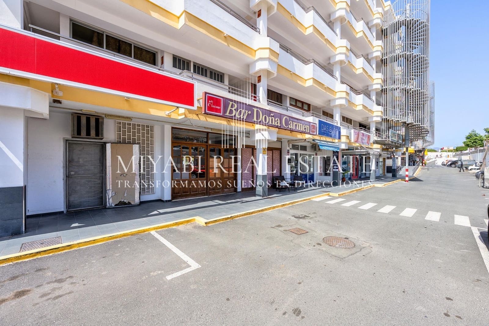 Business for sale in Playa del Ingles - € 480,000 (Ref: 9695302)