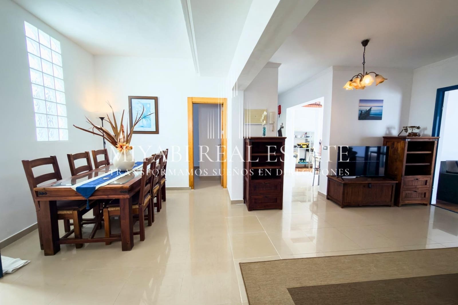 4 bedroom Bungalow for sale in Playa Blanca - € 630,000 (Ref: 9711939)