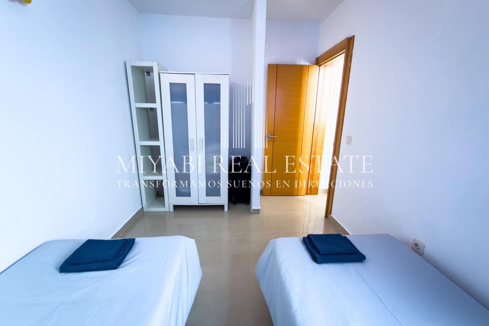 4 bedroom Bungalow for sale in Playa Blanca - € 630,000 (Ref: 9711939)