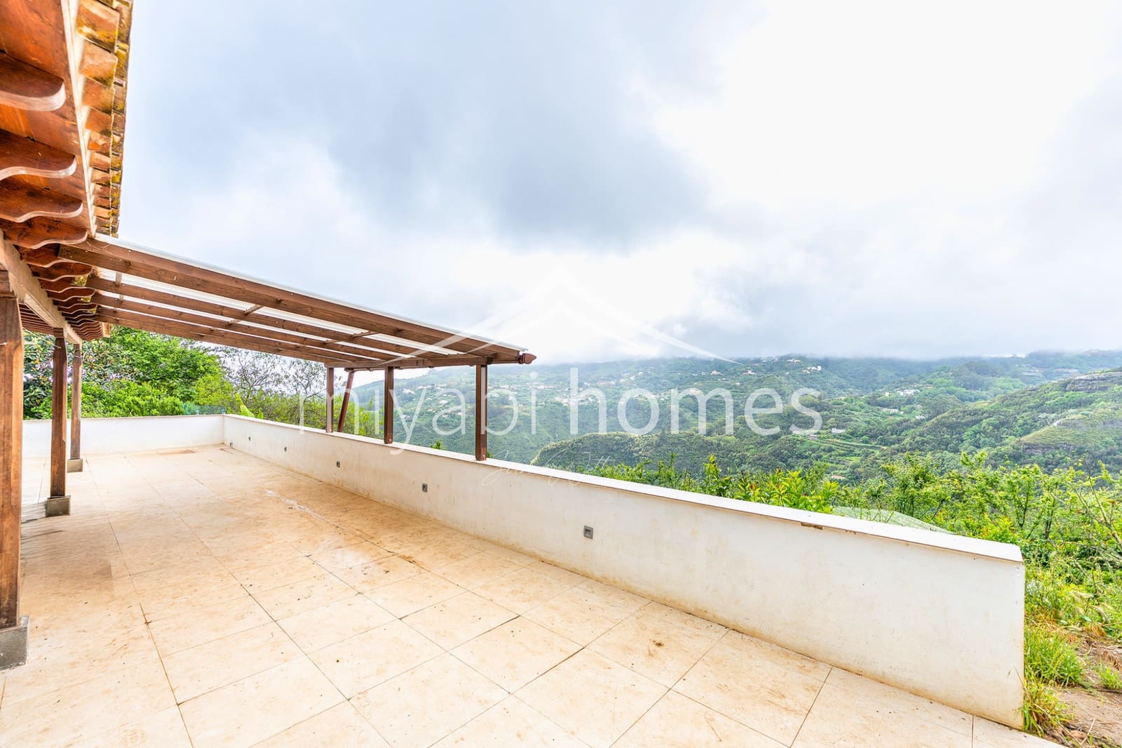 3 bedroom Finca/Country House for sale in Moya - € 360,000 (Ref: 9872580)