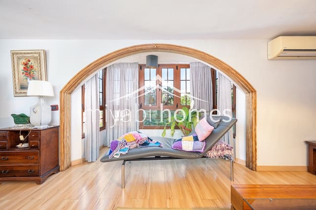 3 soverom Villa til salgs i Firgas med svømmebasseng - € 470 000 (Ref: 9965530)
